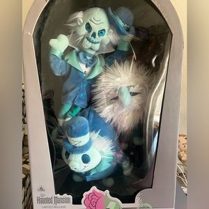 Limited Edition Disney Haunted Mansion Hitchhiking Ghosts Plush Set